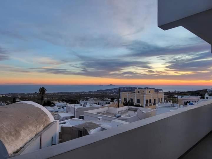 Astivi Santorini Apartments Pírgosz Kültér fotó